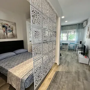 - Recien Reformado, Piscina, Playa A 10 Minutos, Centro A 5 Minutos , Torremolinos España